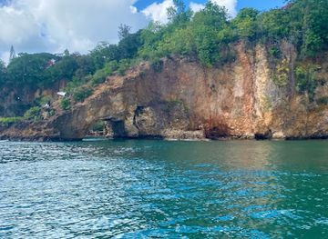 saint-lucia/anse-la-raye-quarter/landmark/jj-s-speed-boat-tour
