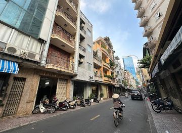 vietnam/central-highlands/landmark/french-style-architecture-street