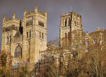 united-kingdom/durham/landmark/riverside-walk