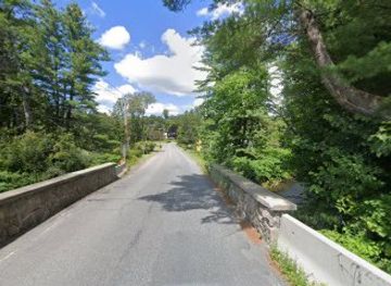new-hampshire/hanover/landmark/great-hollow-road-stone-arch-bridge
