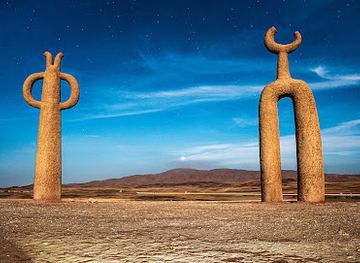 chile/arica/landmark/presencias-tutelares