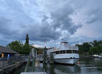 connecticut/greenwich/landmark/island-beach-ferry-service