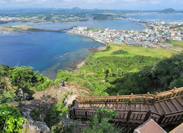 south-korea/jeju-island/landmark/seongsan-ilchulbong