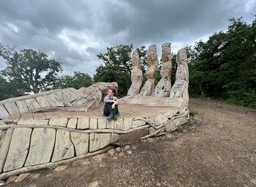 hungary/matra/landmark/palm-of-god