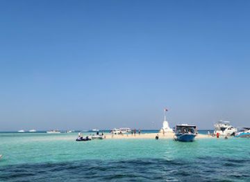 bahrain/hawar-islands/landmark/star-marine-services-boat-trip-sea-trip-to-jarada-island