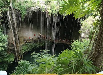 guatemala/verapaces/landmark/palacio-nacional-de-la-cultura