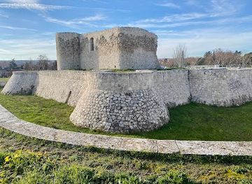spain/madrid/landmark/la-alameda-s-castle