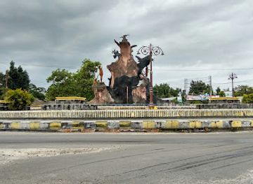 indonesia/south-kalimantan/landmark/orangutan-monument-statue