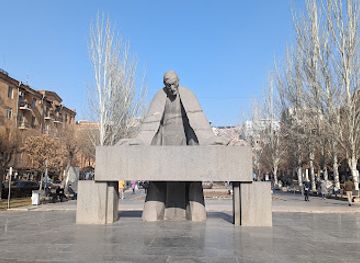 armenia/armavir/landmark/alexander-tamanian-statue