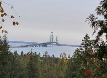 michigan/tahquamenon-falls-state-park/landmark/father-marquette-national-memorial