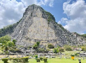 thailand/pattaya/landmark/khao-chi-chan