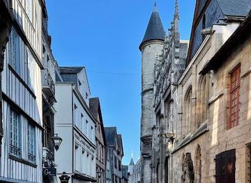 france/rouen/landmark/rue-saint-romain