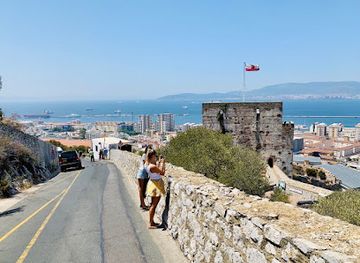 gibraltar/camp-bay/landmark/tours-of-gibraltar