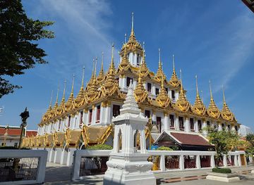 thailand/bangkok/landmark/wat-ratchanatdaram-worawihan