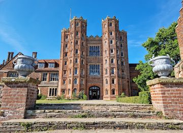 united-kingdom/essex/landmark/layer-marney-tower-weddings
