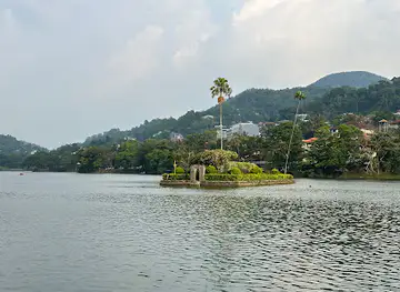 Diyathilaka Mandapa Island 📸