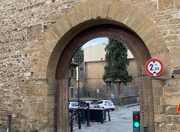 italy/chianti/landmark/porta-san-miniato
