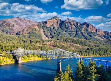 oregon/mount-hood-national-forest/landmark/bridge-of-the-gods