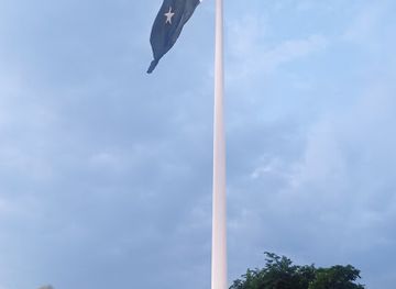 pakistan/lower-sindh/landmark/pakistan-flag
