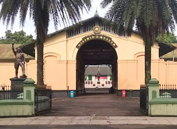 indonesia/west-java/landmark/djawa-boei-giyugun-kanbu-rensei-tai