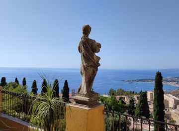 italy/taormina/landmark/casa-cuseni