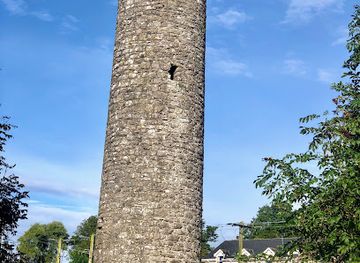 ireland/county-monaghan/landmark/clones-round-tower
