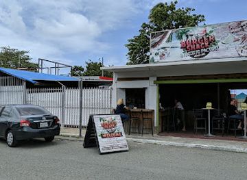 puerto-rico/luquillo/landmark/el-jefe-burger-shack-and-mojito-factory