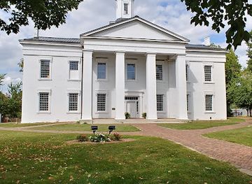 illinois/grand-prairie/landmark/madonna-of-the-trail-monument