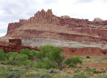 utah/capitol-reef-national-park/landmark/fruita-schoolhouse