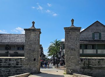 florida/st-augustine/landmark/old-city-gates