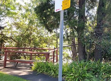 australia/brisbane/west-end/landmark/historic-west-end-ferry-gazebo