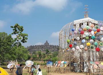 indonesia/central-papua/landmark/borobudur-temple