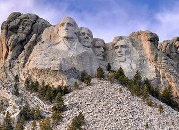 south-dakota/custer/landmark/dave-s-world-tours-shuttles