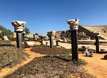 israel/caesarea/caesarea-national-park/landmark/castle