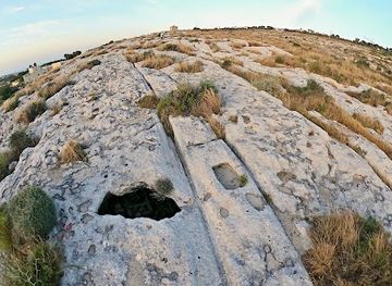 malta/northern-district/landmark/cart-ruts-birguma