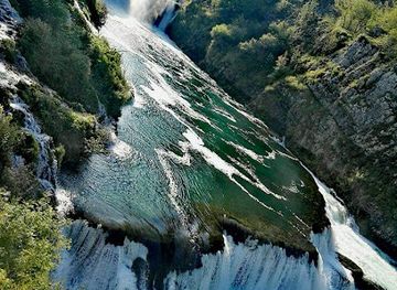 bosnia-and-herzegovina/una-sana-canton/landmark/wooden-house-una