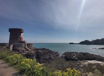 jersey/rozel-bay/landmark/archirondel-beach