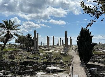 israel/rosh-hanikra/landmark/entrance-to-the-tyre-al-bass-world-heritage-site