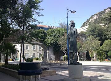 gibraltar/sandy-bay/landmark/horatio-nelson-statue