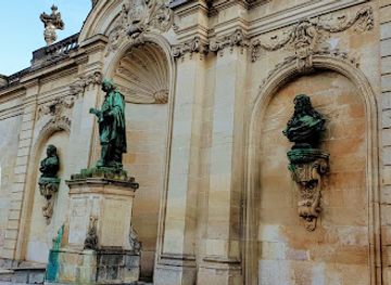 france/nancy/landmark/monument-to-jacques-callot-fountain