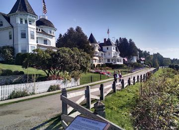 michigan/mackinac-island/landmark/pontiac-trail-head