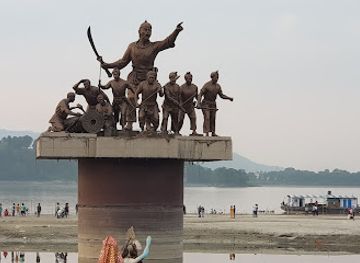 india/guwahati/paltan-bazaar/landmark/river-side-park