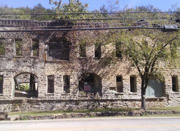 arkansas/ozark-mountains/landmark/eureka-springs-north-arkansas-railway