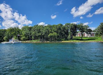 wisconsin/lake-geneva/landmark/lake-geneva-public-beach