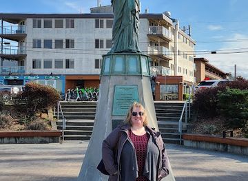 washington/seattle/landmark/statue-of-liberty-plaza-seattle