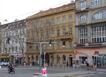 austria/vienna/leopoldstadt/landmark/wien-museum-johann-strauss-apartment