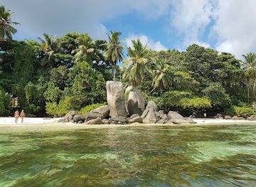 seychelles/north-island/landmark/anse-royale-beach