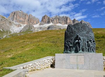 italy/val-di-fassa/landmark/monument-to-fausto-coppi