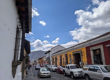 guatemala/antigua-guatemala/landmark/la-casa-del-ron