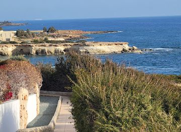 cyprus/morphou-bay/landmark/catacombs